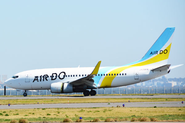 さくらジンベエ空を飛ぶ JTA、特別塗装機「ジンベエジェット」2号機を 