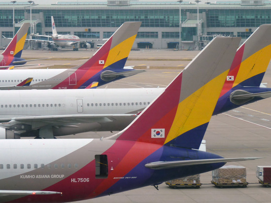 韓国の航空会社、日韓線で明暗 LCC続伸、アシアナ・大韓は減便や小型化