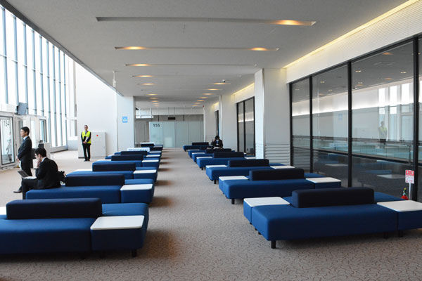 無印良品の 成田空港のソファーベンチ 一般発売開始 価格は6 5万円から Traicy トライシー