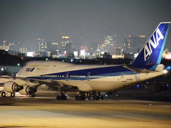 ANAボーイング747 伊丹イベント升 ボーイング747-400型機、惜しまれながら伊丹を離れる ANA