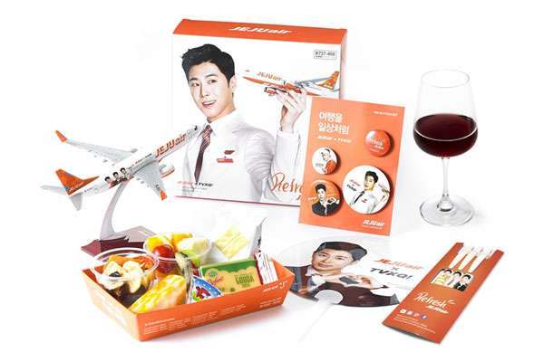 非売品】新品 東方神起チェジュ航空 機内BOOK10月号の通販 by