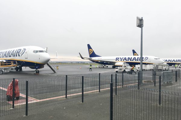 ライアンエアー　ボーヴェ空港