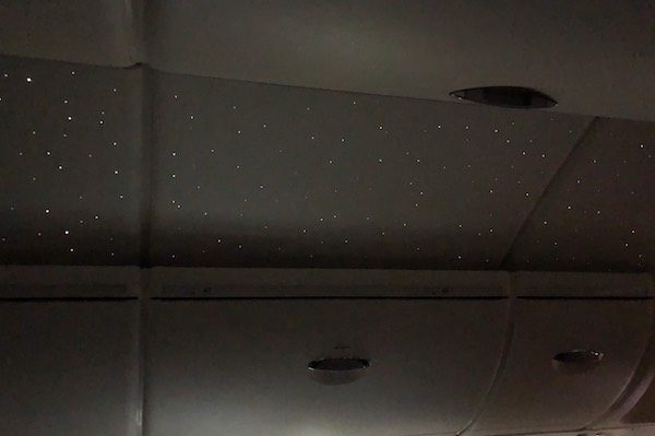 エミレーツ航空　搭乗記　エコノミークラス