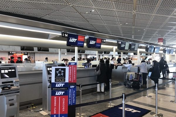 搭乗レポート 乗り継ぎが快適なワルシャワ経由でロンドンへ Lotポーランド航空に搭乗した Ameba News アメーバニュース