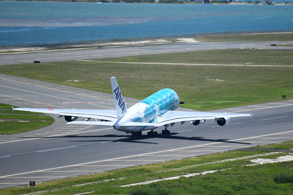 ANA（エアバスA380型機、ダニエル・K・イノウエ国際空港）