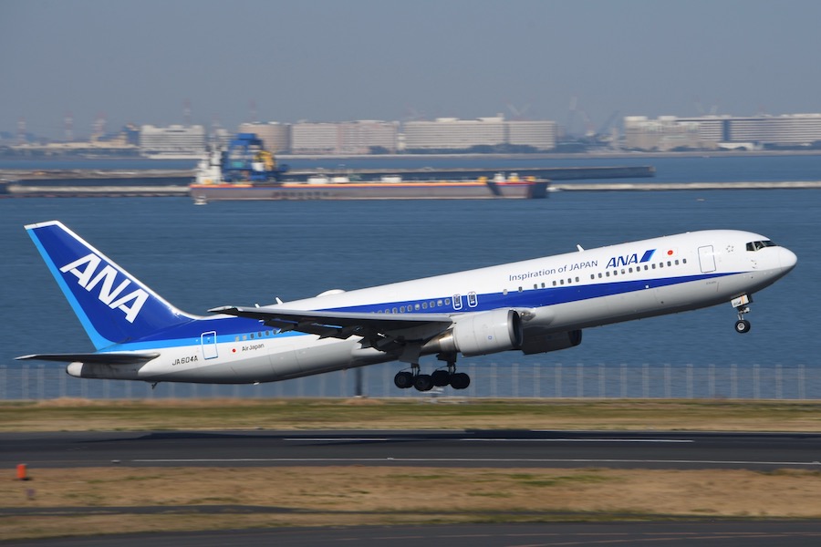 ANA（ボーイング767-300型機／JA604A）