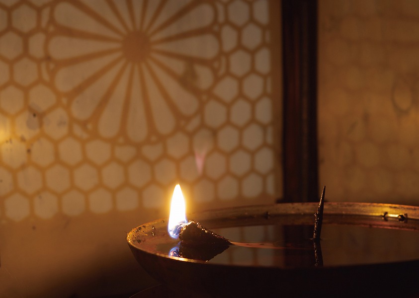 比叡山延暦寺、1200年間輝き続ける「不滅の法灯」をライブ配信 - TRAICY（トライシー）