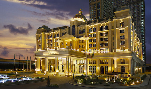 Hotel_Exterior_-_Night_view
