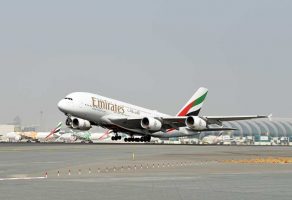 エミレーツ航空（エアバスA380型機）