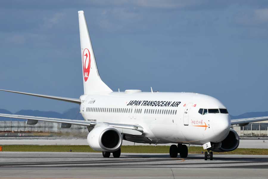 JTA ボーイング737-800 空手ジェット
