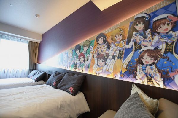 全客室が「アイドルマスター」仕様の「変なホテル」、浅草に登場　1か月限定