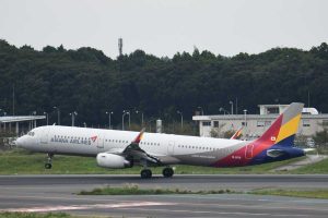 アシアナ航空（エアバスA321型機、HL8018）