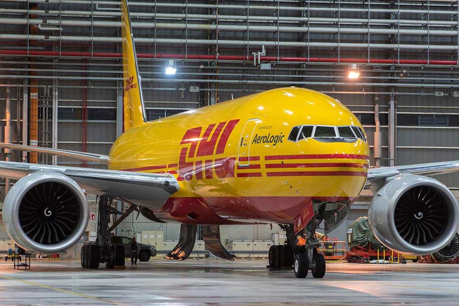 DHLエクスプレス（ボーイング777F）