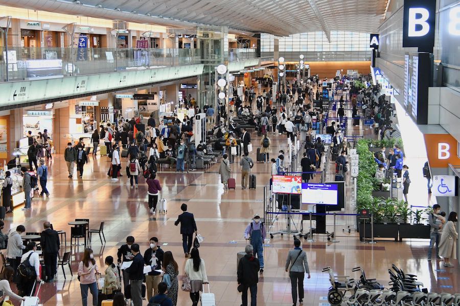 行楽客で羽田空港に賑わい 緊急事態宣言で予約1割減 Traicy トライシー