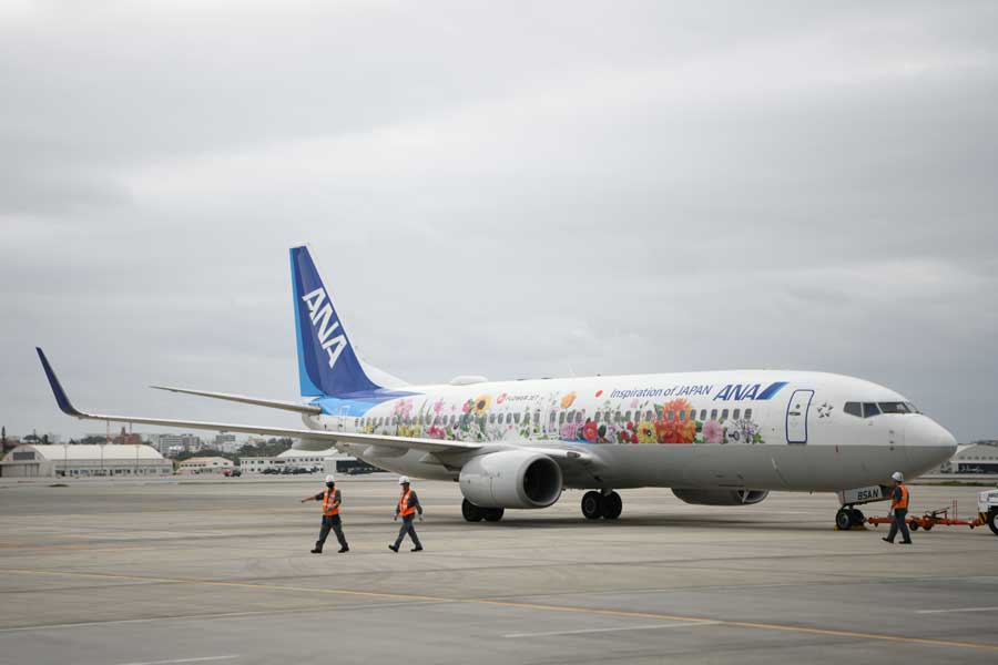 ANA、「東北FLOWER JET」を通常塗装に 那覇空港のMRO Japanで実施 