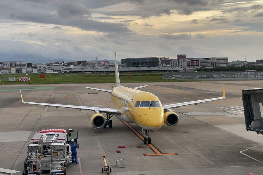 フジドリームエアラインズ（エンブラエル175型機）