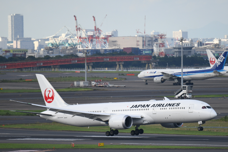 日本航空（ボーイング787-9型機、JA881J）