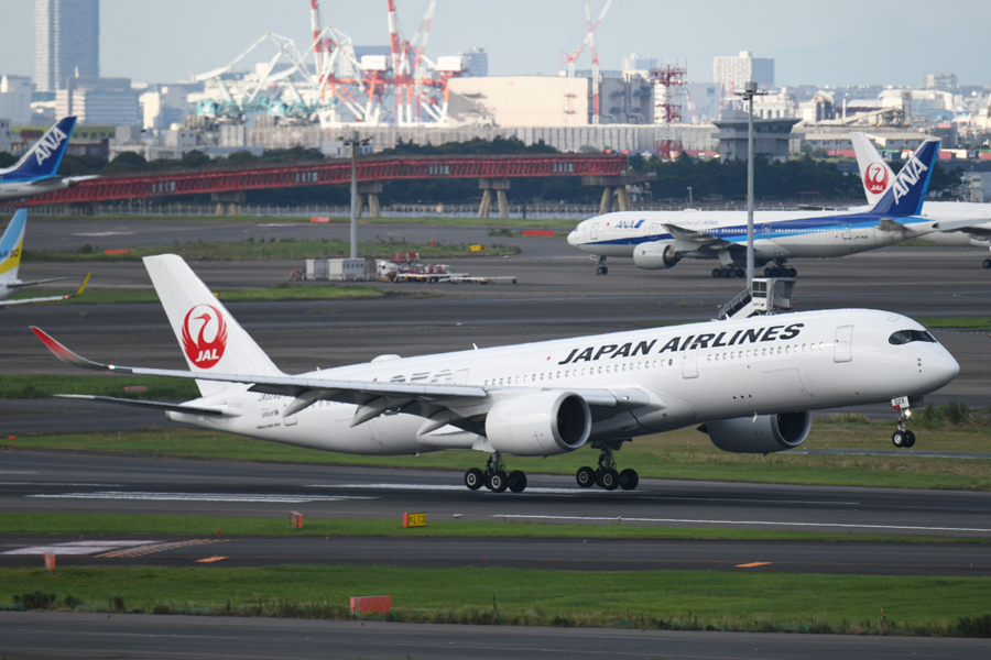 日本航空（エアバスA350-900型機、JA02XJ）