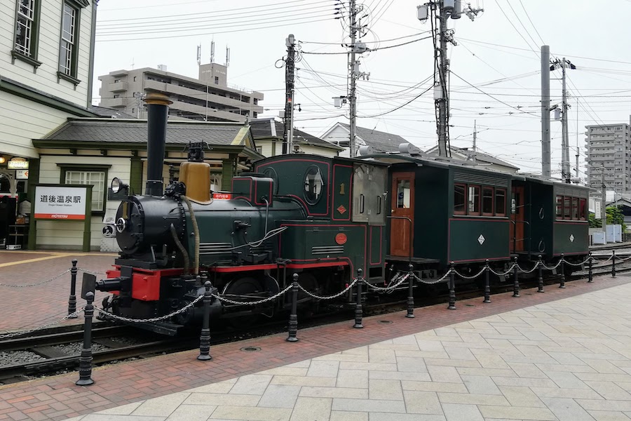 伊予鉄道　坊っちゃん列車