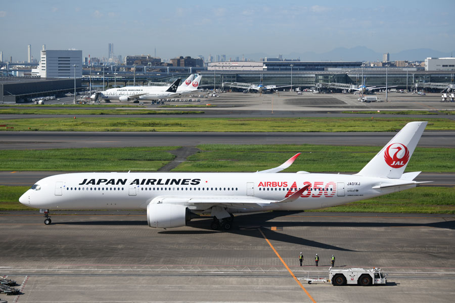 JAL（エアバスA350-900型機、JA01XJ）