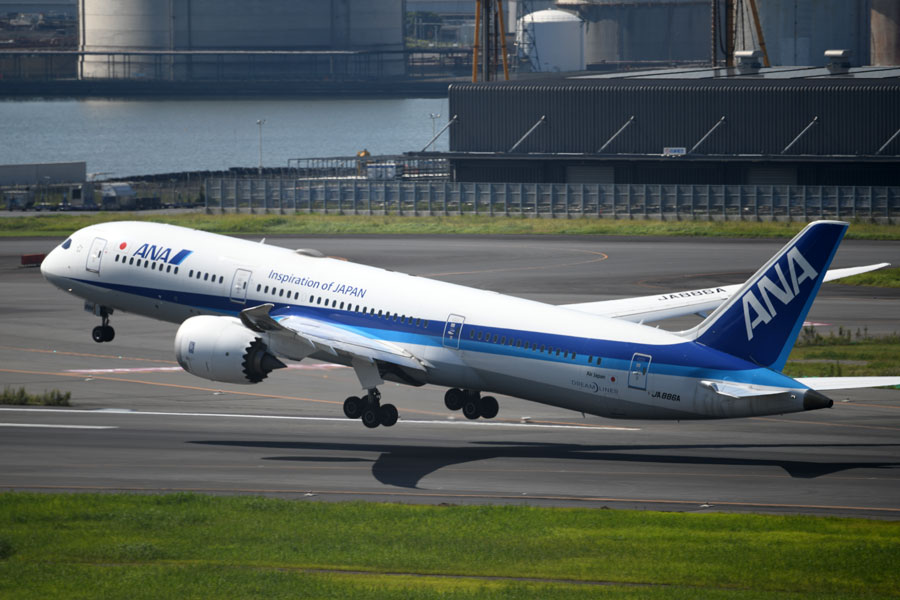 ANA（ボーイング787-9型機、JA889A）