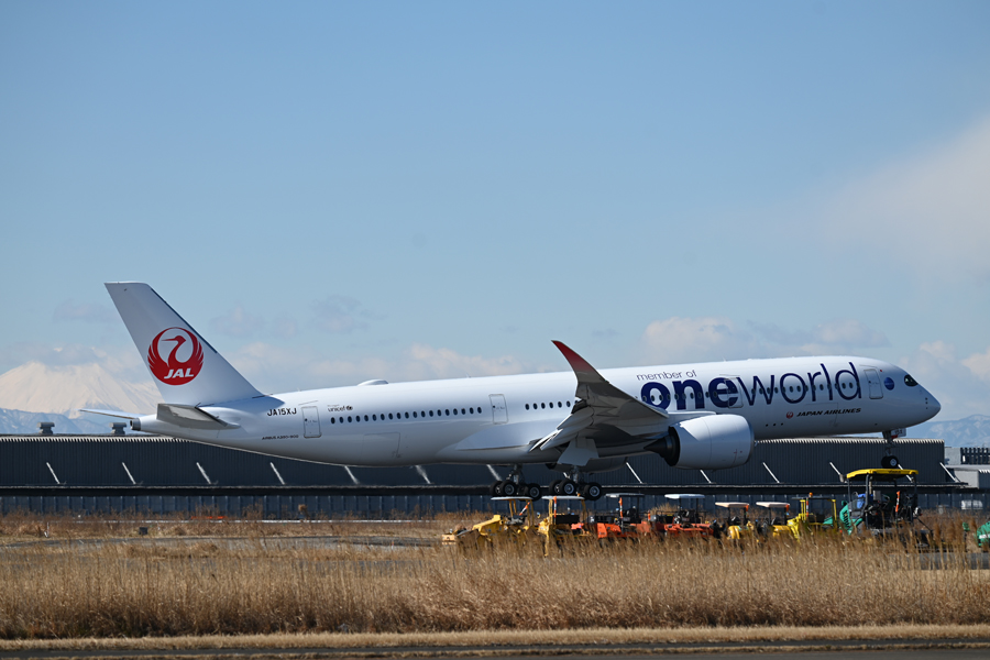 JAL、ワンワールド塗装のエアバスA350型機が羽田空港に到着 - TRAICY ...