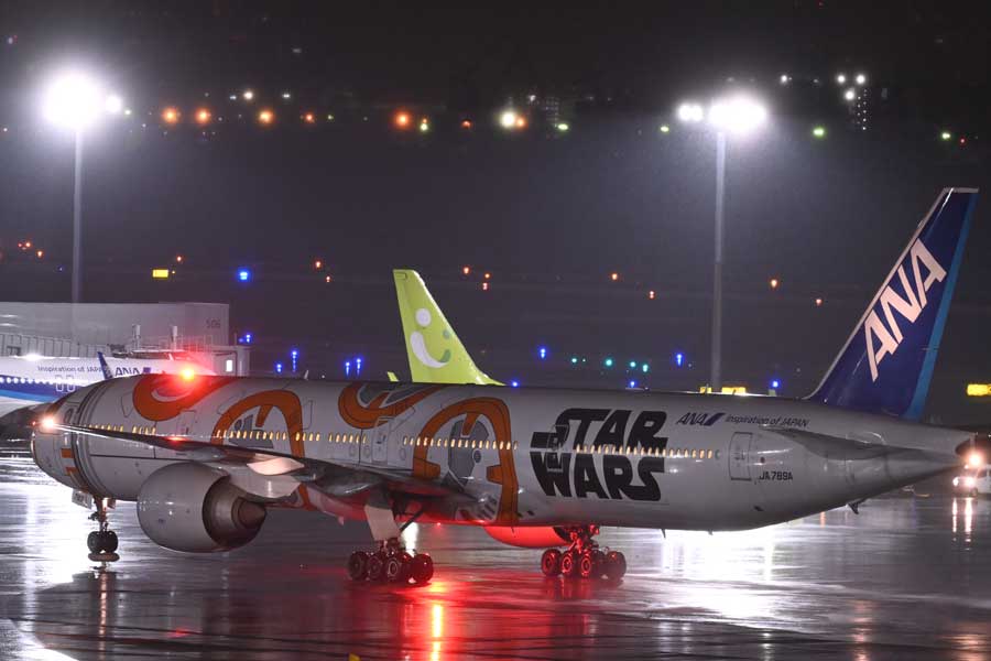 ANA、「BB-8 ANA JET」の運航終了 最終日は羽田〜千歳を1往復