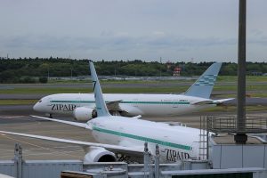 ZIPAIR 新塗装と旧塗装