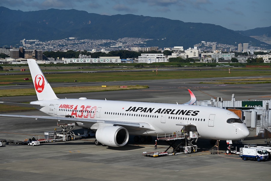 伊丹空港 ITM JAL JA01XJ