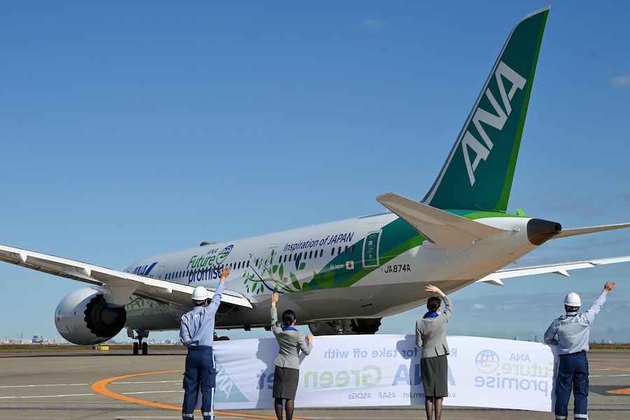 緑の尾翼の「ANA Green Jet」、2号機が国内線でデビュー 初日は羽田 ...