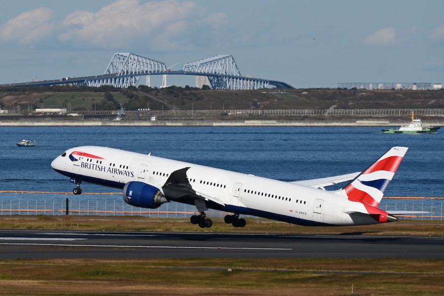 BA British Airways 787-9 G-ZBKS