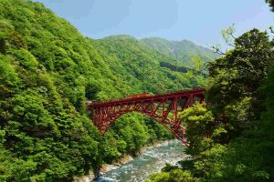 黒部峡谷鉄道