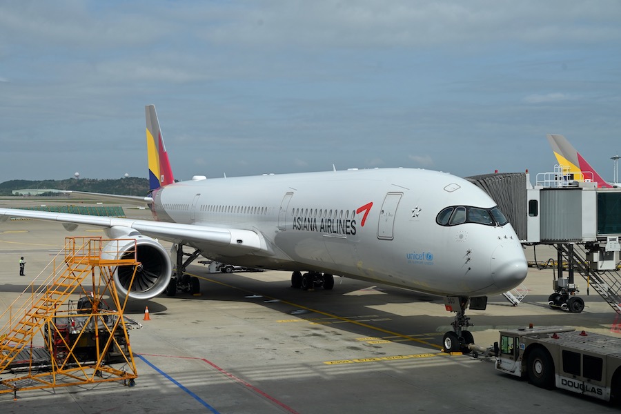 Asiana Airlines OZ A350-900 HL8360