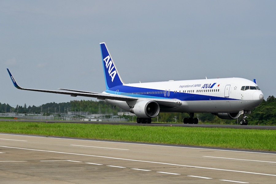 ANA NH 737-300ER JA623A