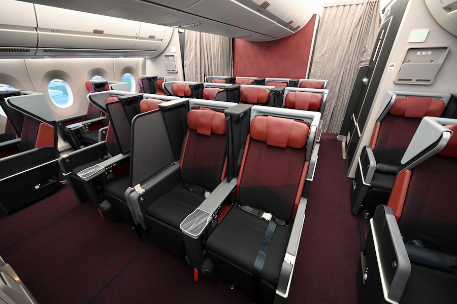 JAL's Airbus A350-1000 premium economy class