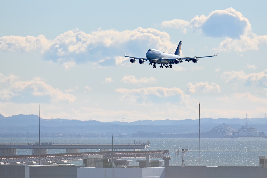 Lufthansa Boeing 747-400 close-up