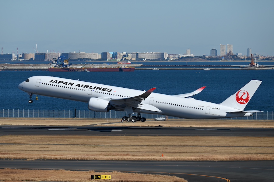 日本航空 JAL/JL A350-1000 JA02WJ