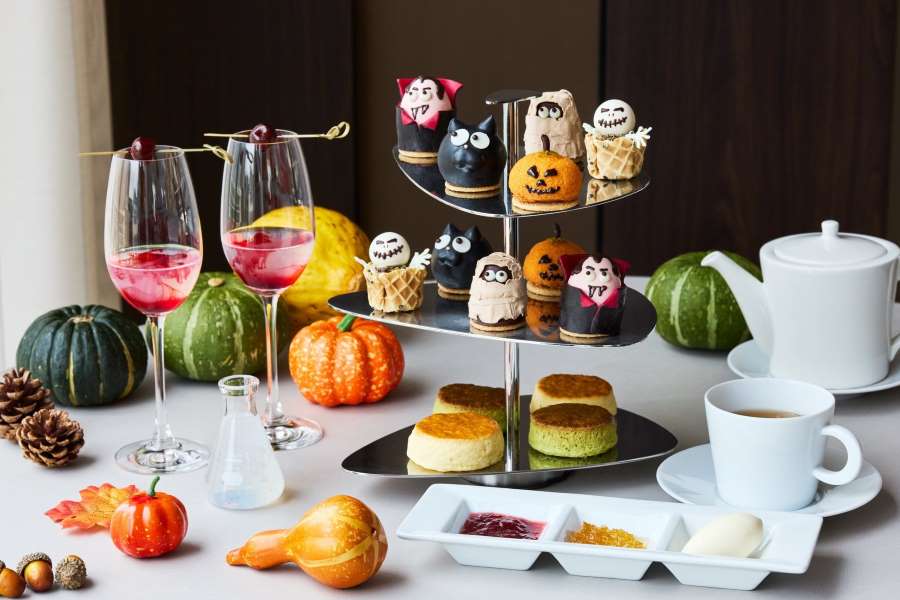 Four Seasons Hotel Tokyo at Marunouchi Offers ‘Halloween Afternoon Tea ~Monster Night~’