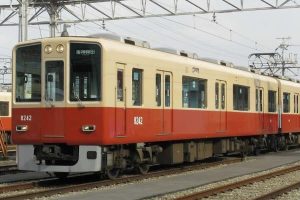 阪神　8000系　赤胴車