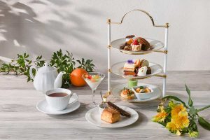 仙台ロイヤルパークホテル、オレンジとチョコレートを使用したアフタヌーンティーセット