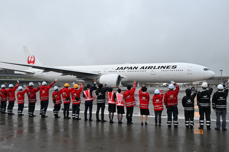 JAL Opens Narita-Chicago Route with Boeing 777-300ER featuring First Class JAL Opens Narita-Chicago Route with Boeing 777-300ER featuring First Class
