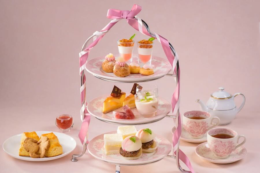 Toba International Hotel Offers ‘Peach Afternoon Tea’ with Peach Sweets