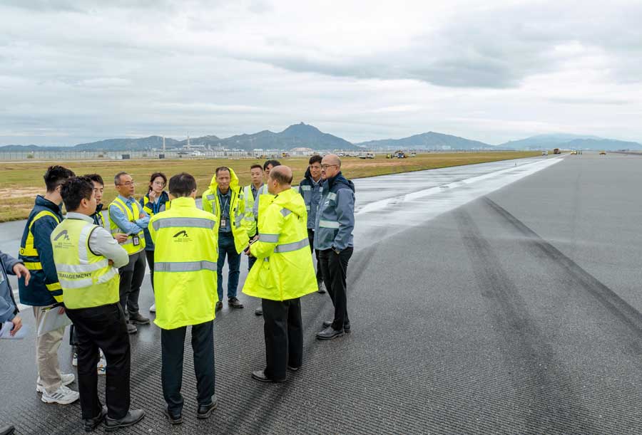 Hong Kong International Airport Resumes North Runway Operations After Cargo Jet Overrun Hong Kong International Airport Resumes North Runway Operations After Cargo Jet Overrun