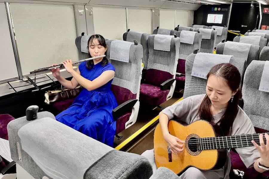 JR East to Host Live Music in Chuo Line Rapid Green Car on Weekends and Holidays in November