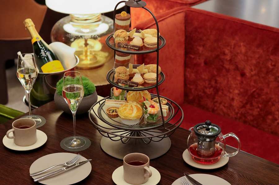 Hyatt Regency Tokyo Hosts White Christmas Afternoon Tea with Pierre Hermé Paris