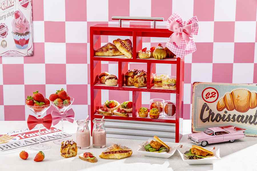 ヒルトン東京、ストロベリー プティ・ブーランジェリー