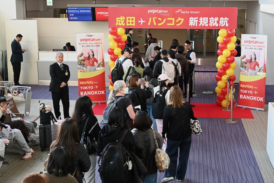 Thai Vietjet Air cabin crew
