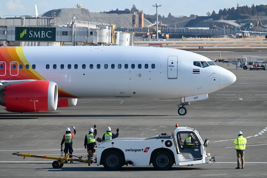 Cake-cutting ceremony at Narita Airport