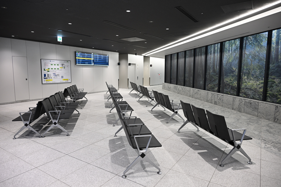 Coin lockers at Bus Terminal Tokyo Yaesu