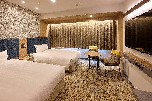 VIA INN Hotels Completes Conversion of All Guest Rooms to Non‑Smoking